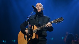 Midge Ure im Dezember 2025 bei der "Night of the Proms" in der Festhalle in Frankfurt am Main