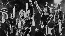 Mitglieder der Band "The Scorpions" nach ihrem Auftritt im Luschniki-Stadion in Moskau 1989