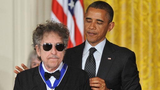 Sänger Bob Dylan und Barack Obama (2012)