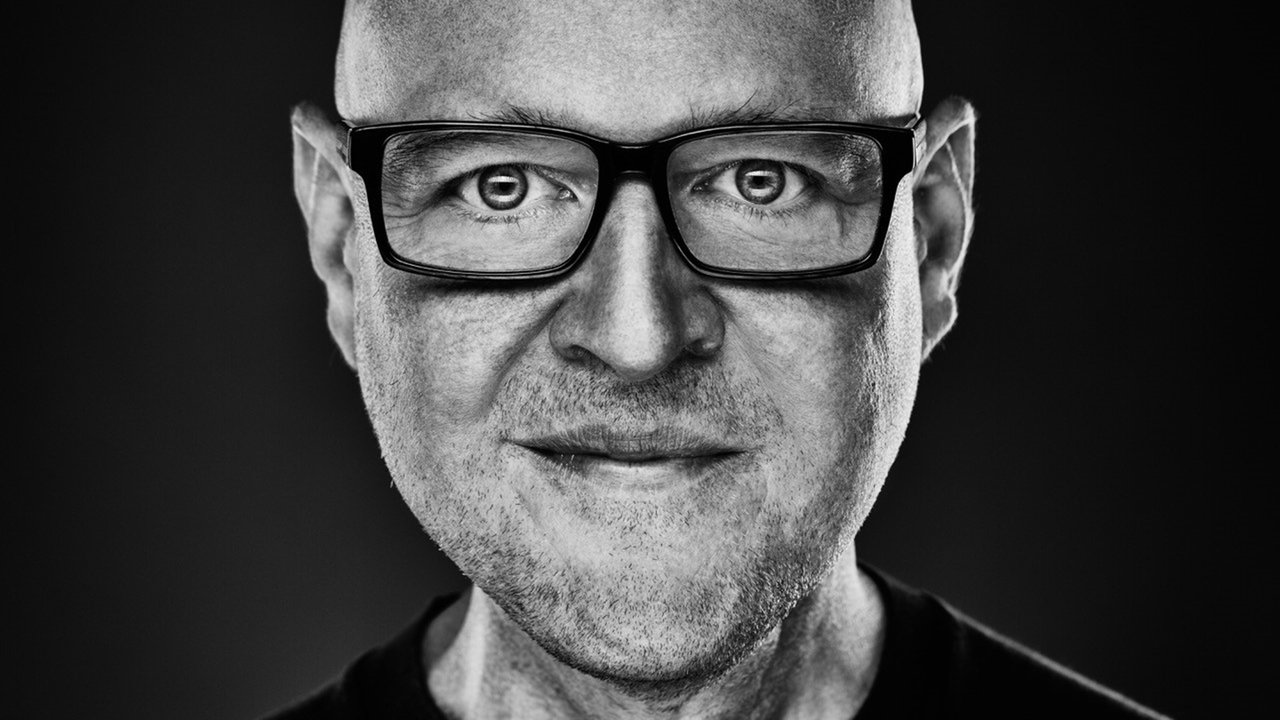 Portraitfoto von DJ Mike Litt