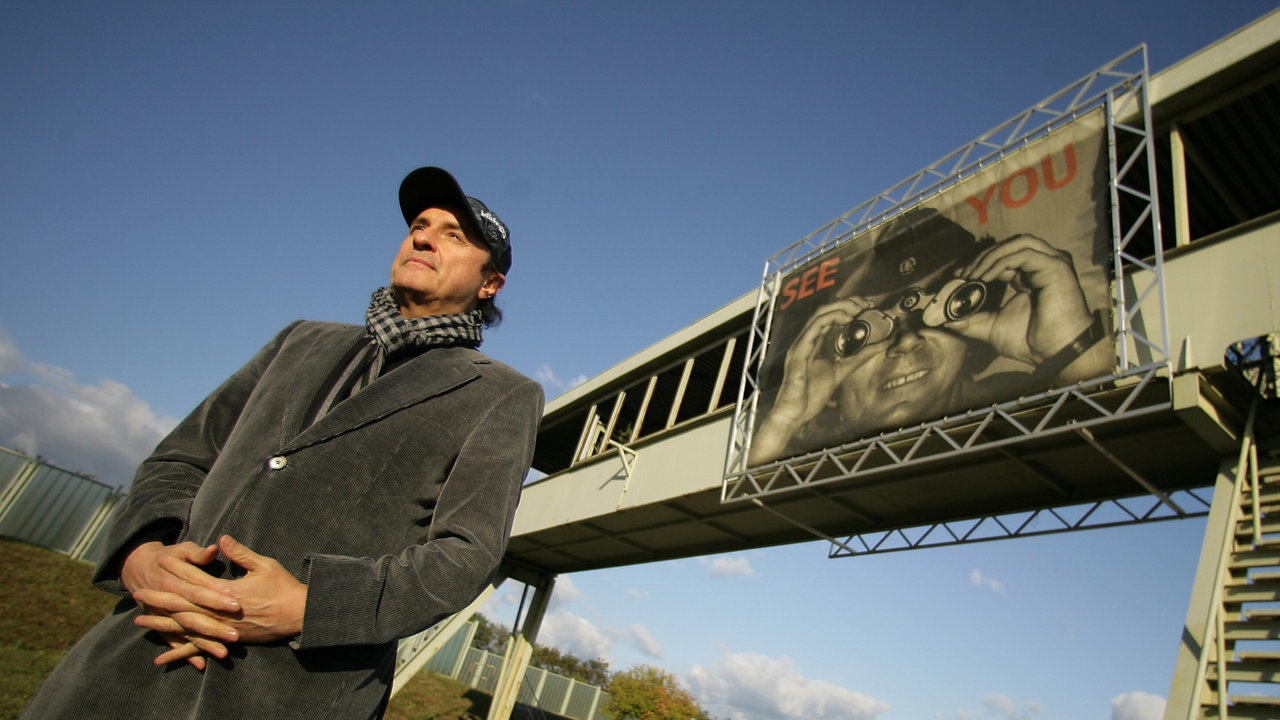  Der Musiker Peter Schilling steht am 14.10.2009 in der Gedenkstätte Deutsche Teilung in Marienborn.