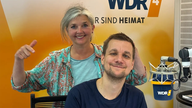 Tobias Schlegl mit Heike Knispel im WDR 4 Studio.
