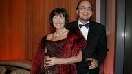 Thekla Carola Wied und ihr Mann in Abendrobe