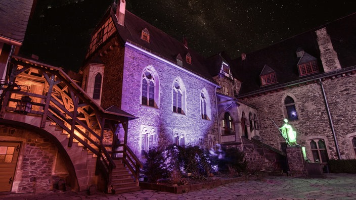 "Burgleuchten" auf Schloss Burg