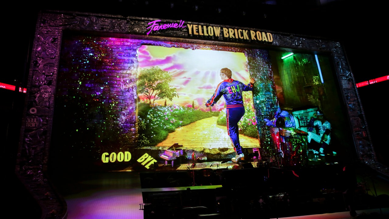 Elton John - Farewell Yellow Brick Road