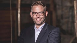 Ken Reise, Moderator der Veranstaltung "Der Sound der Straße – Zochmusik im Bühnenglanz"