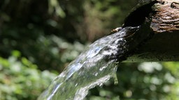 Brunnenwasserstrahl