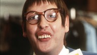 Diether Krebs mit falschen Zähnen und Brille