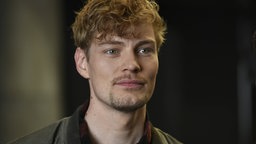 Schauspieler Helgi Schmid aus dem Film "Feste Feiern"