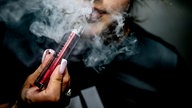 Eine Vape und Rauch