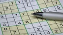 Ein Sudoku Spiel mit einem Stift