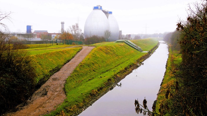 Wandern durch Dortmund: Die Emscher im Ruhrgebiet ist das größte Wasser-Renaturierungsprojekt der Welt