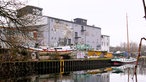 Wandern durch Dortmund: Club- und Eventschiff "Herr Walter" ist ein umgebautes Schüttgüterschiff 