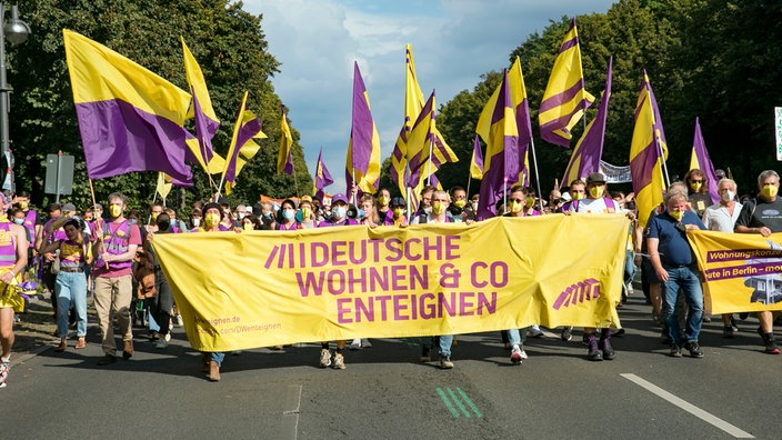 Großdemonstration Deutsche Wohnen und Co enteignen aufgenommen am 11.09.2021 in Berlin