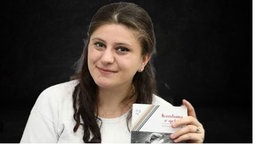 Flogerta Krypi, albanische Autorin. 