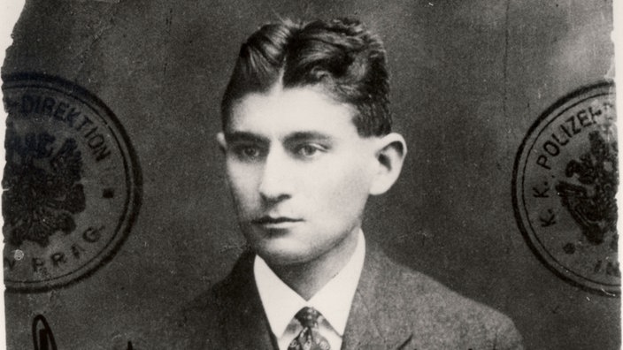 Ein Passfoto von Franz Kafka