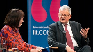 Sonia Mikich und Sir Christopher Clark auf der lit.COLOGNE – Foto: Hieronymus Rönneper