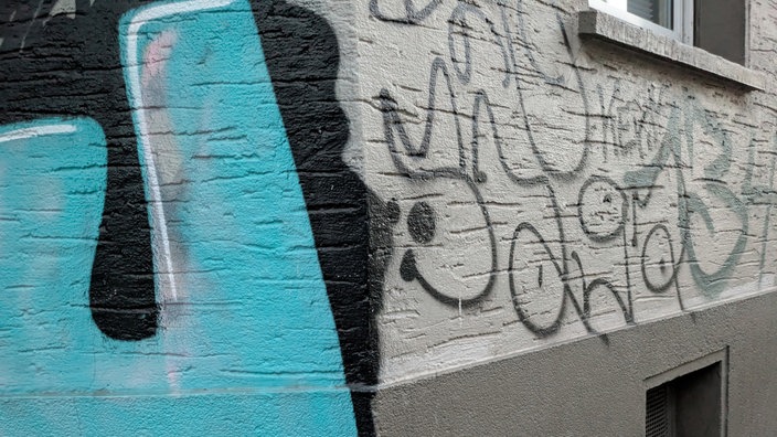Graffiti an einer Hausfassade