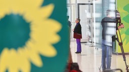 Symbolbild: Britta Hasselmann, Gruene, gibt ein Statement (03.03.2026).