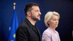 Symbolbild: Der ukrainische Präsident Selenskyj und EU-Kommissionspräsidentin von der Leyen