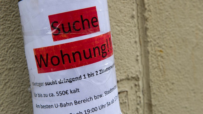 Aushang "Suche Wohnung!"