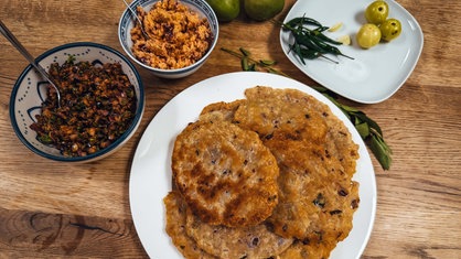 Theengkai Roti mit Katherikkai und Theengkai Sambal