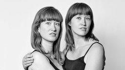 Agnes Loonstra und Ester Scholter: zwei Niederländerinnen, die sich sehr ähnlich sehen, fotografiert von François Brunelle