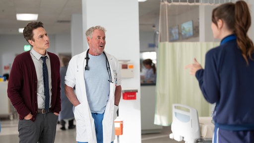 Zach Braff (links) und John C. McGinley in einer Szene von Scrubs