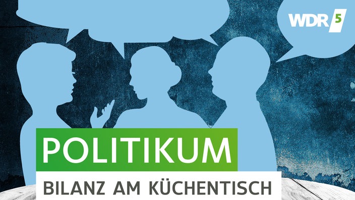 Grafisches Bild mit diskutierenden Menschen, darauf Schrift "Politikum. Bilanz am Küchentisch"