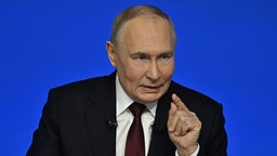 Wladimir Putin nimmt an einer Pressekonferenz teil, 19.12.2025.