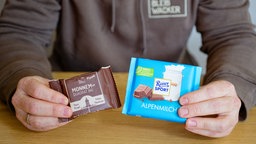 Zwei quadratische Schokoladentafeln