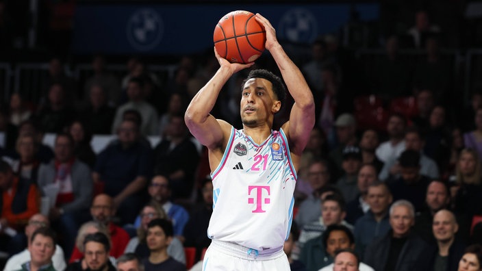 Joel Aminu (Baskets Bonn) in Aktion