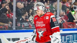 Wieder eine Bank: Kölns Keeper Janne Juvonen.