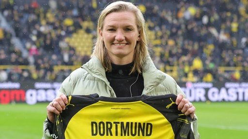 Alexandra Popp droht in Dortmund Regionalliga-Fußball.