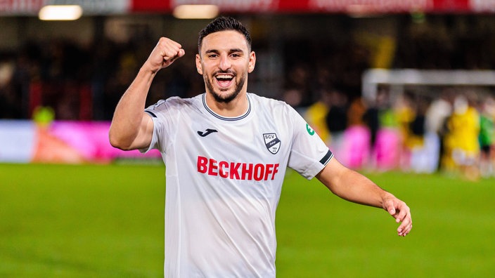 Jubel bei Oualid Mhamdi vom Drittligisten SC Verl (Archivbild).