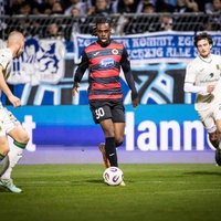 Yannick Tonye im Dribbling