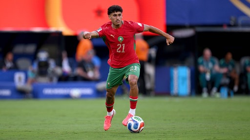Ayoube Amaimouni-Echghouyab im Trikot der marokkanischen Nationalmannschaft