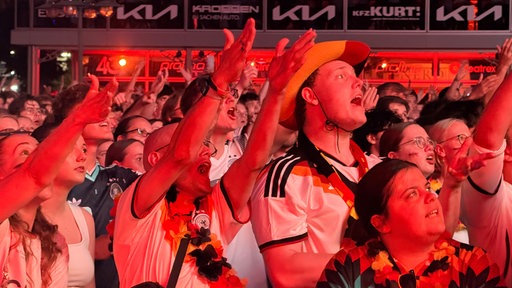 Entsetzte Fans beim Public Viewing in Recklinghausen