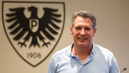 Neuer Münster-Trainer Alois Schwartz bei seiner Vorstellung