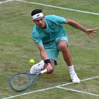 Tennisprofi Daniel Altmaier beim ATP-Turnier in Halle im Viertelfinale gegen Daniil Medwedew.