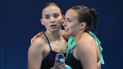 Die deutschen Wasserspringerinnen Jette Müller  und Lena Hentschel 