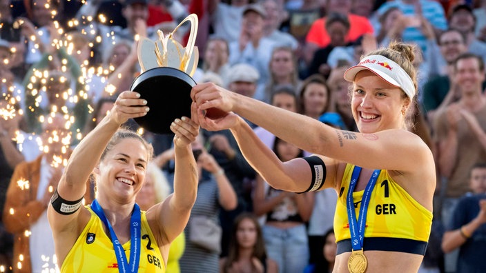 Cinja Tillmann (l.) und Svenja Müller