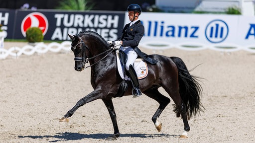 Der Dressurreiter Justin Verboomen auf seinem Pferd Zonik Plus beim CHIO in Aachen 2025.