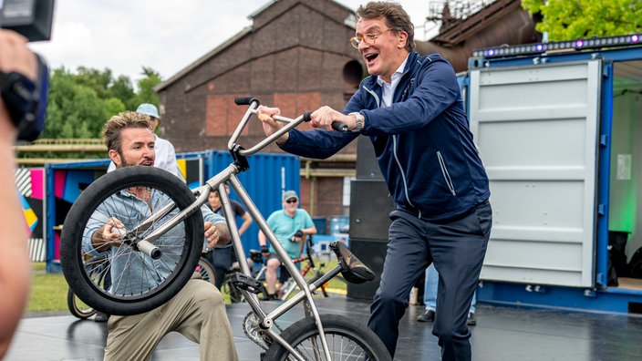 Hendrik Wüst beim BMX