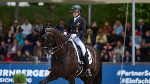 Isabell Werth auf Pferd Wendy de Fontaine