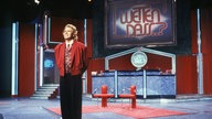 Thomas Gottschalk moderiert im September 1987 seine erste "Wetten, dass.. ?"-Sendung