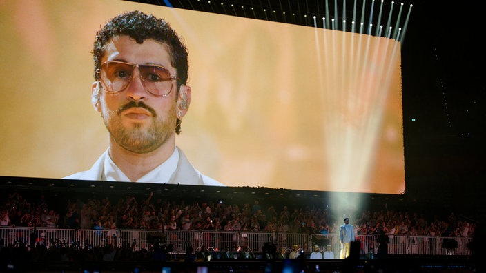 Bad Bunny auf der Bühne bei seinem Konzert in Düsseldorf