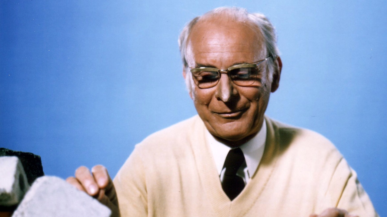 Loriot als Professor Grzimek