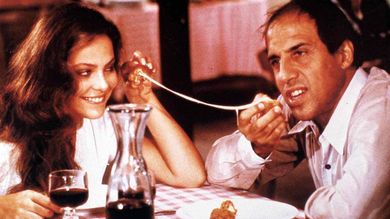 Ornella Muti und Adriano Celentano im Film "Gib dem Affen Zucker" von 1981