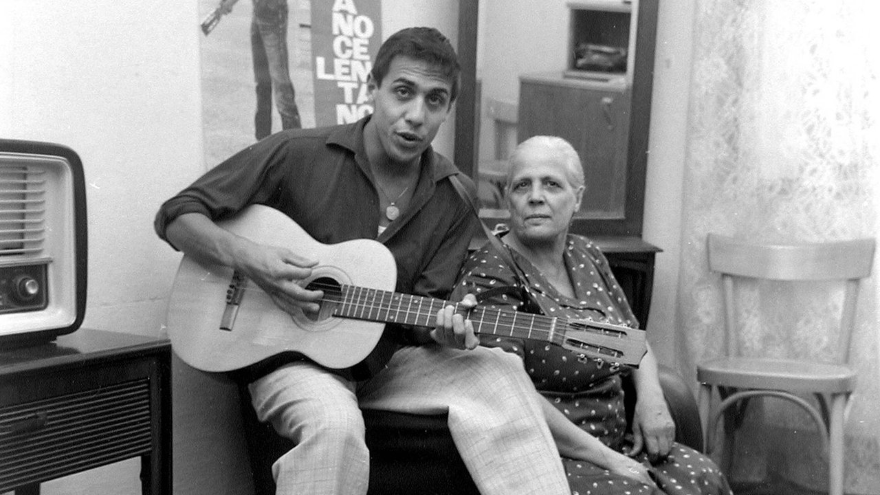 Adriano Celentano und seine Mutter in den 60er Jahren